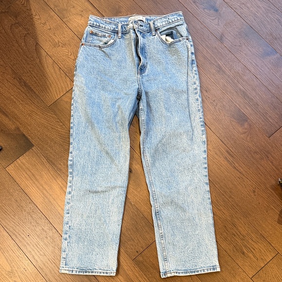 Abercrombie & Fitch Denim - Abercrombie & Fitch 90s Straight Ultra High Rise Curve Love Size 30/10 C11-097